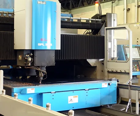 炭酸ガスレーザー加工機